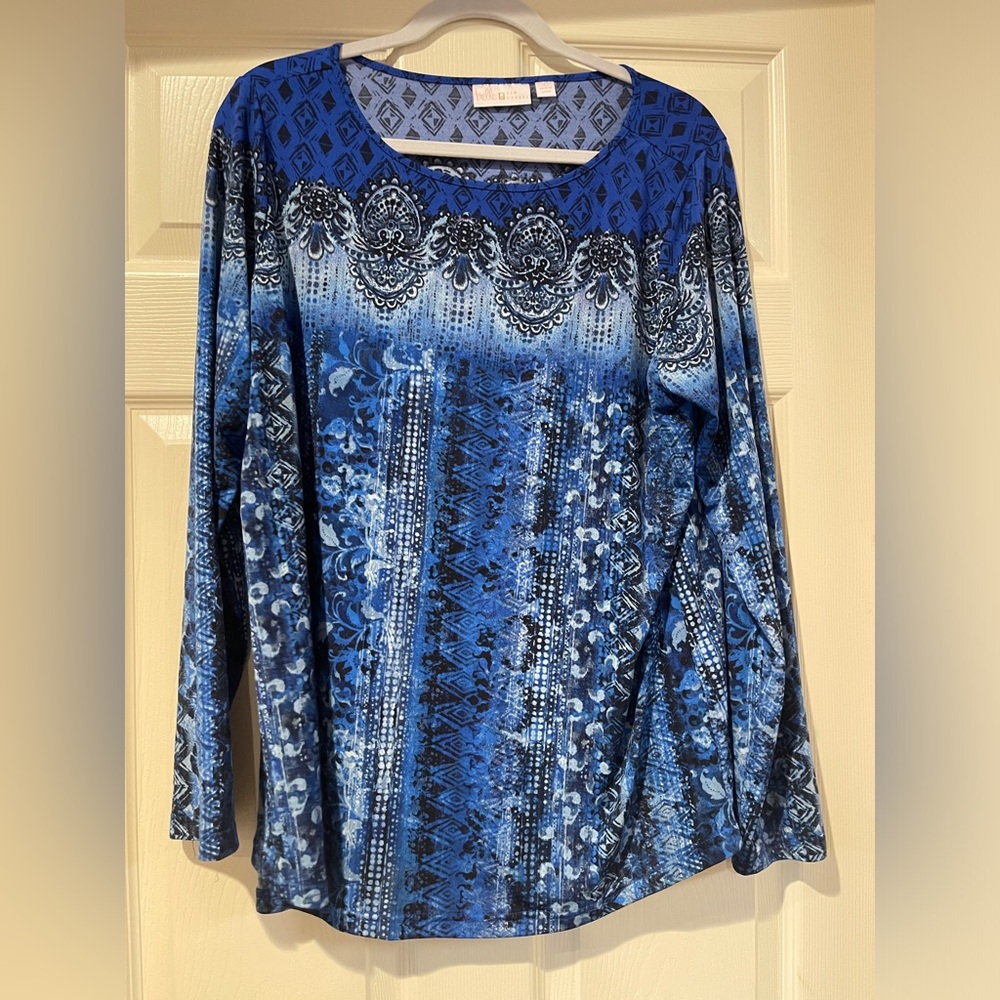 Kim Gravel top
